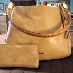 Brahmin Safi Hobo & Wallet